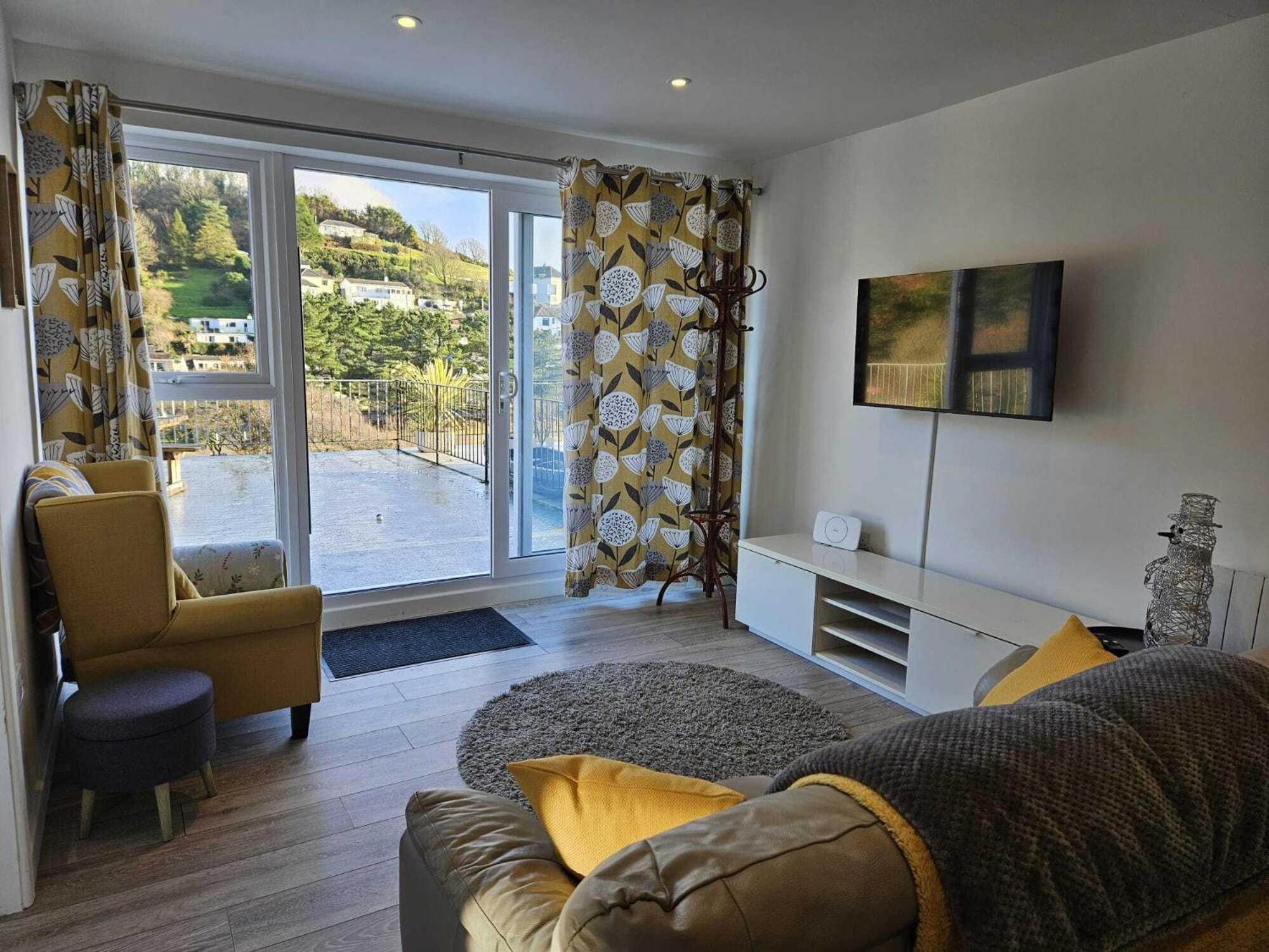 Pet Friendly Sea View Villa Millendreath Looe Kültér fotó